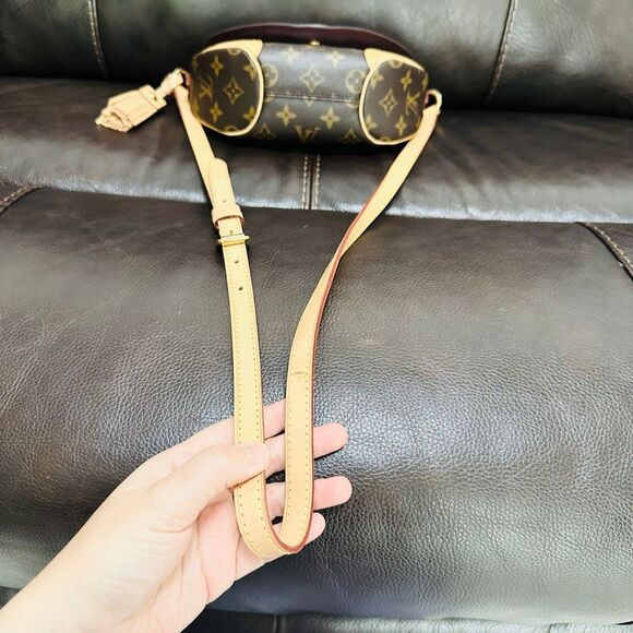 Louis Vuitton Saint Cloud NM - Picture 12 of 16